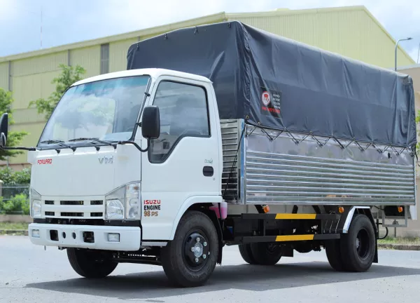 Dịch vụ thay Kính chắn gió xe tải Isuzu 2.4 tấn tận nơi